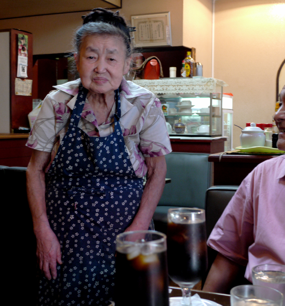 喫茶麦のお母さん