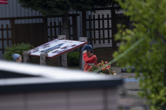 小雨上がりの立ち話