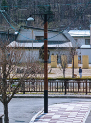 待つ 見ないふりして待つ