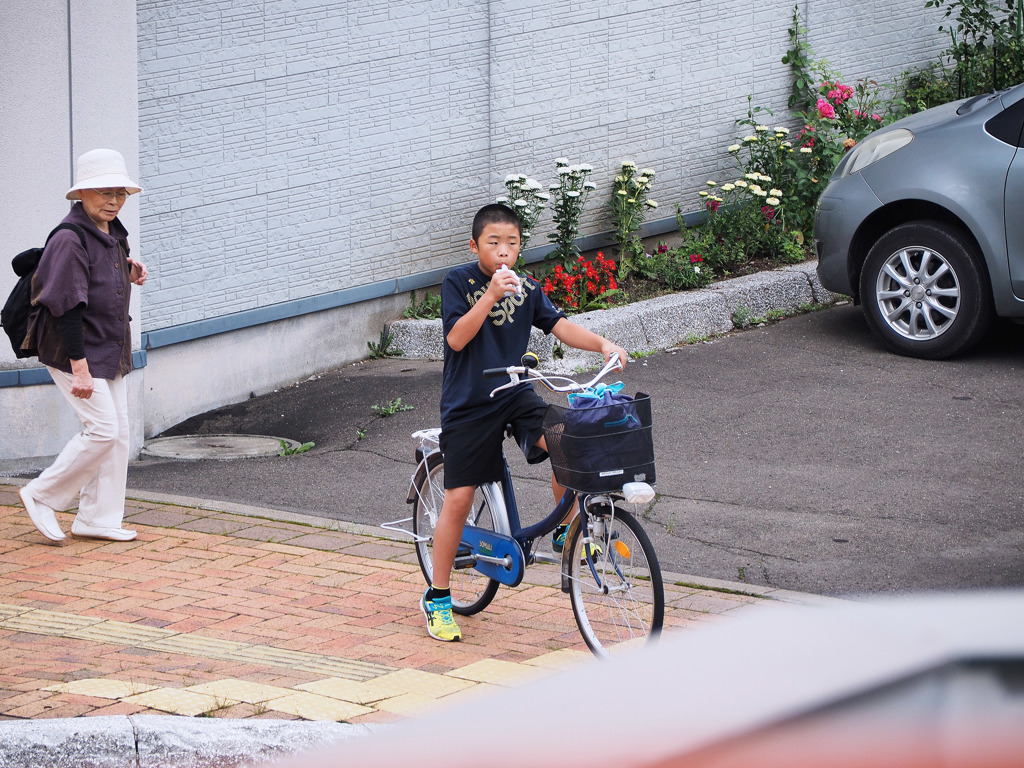 止まってチュチュ