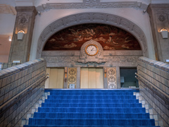 ホテルニューグランド 2Fへ