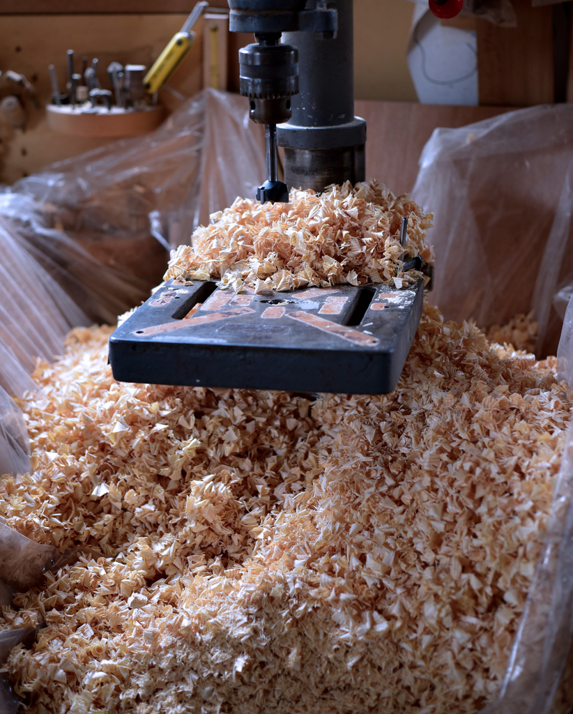 香り漂う松のクズ