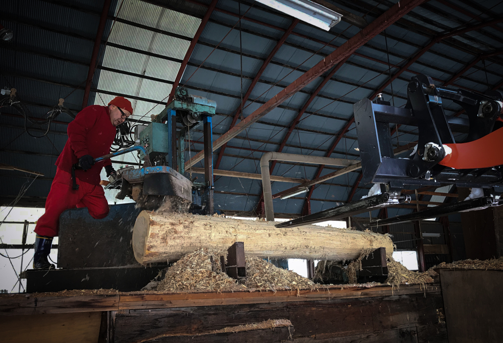 製材前の一仕事