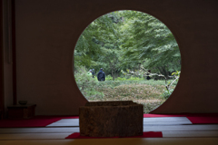 明月院の丸の中