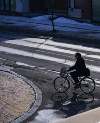 今日はチャリンコですね