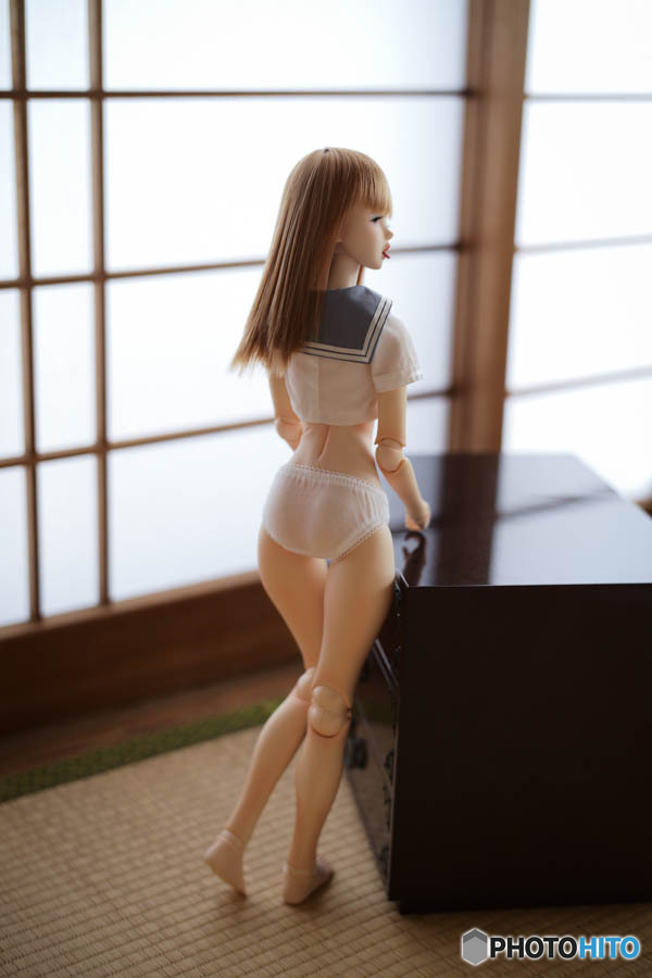 白下着
