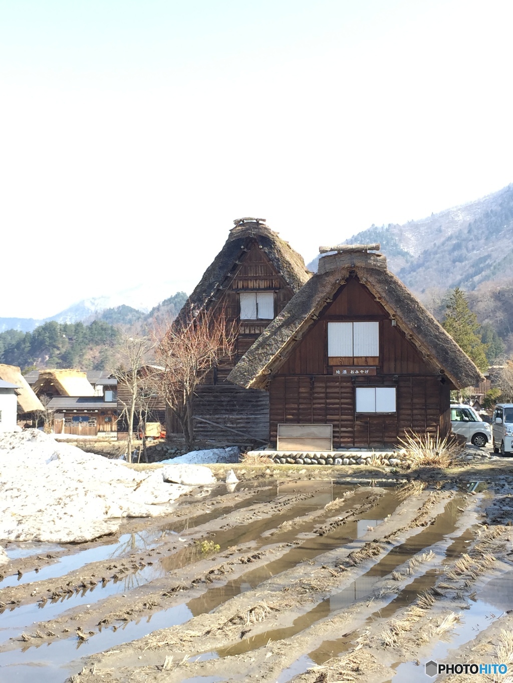 春待ち白川郷