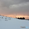 サーモンピンクの夕景　初山別灯台