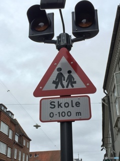 交通標識　通学路