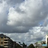 圧倒的な雨雲と街並み