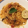 オイルサーディン＆レモン添え　トマトソースパスタ　
