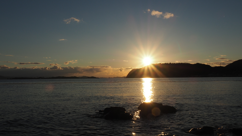 年の瀬の夕日