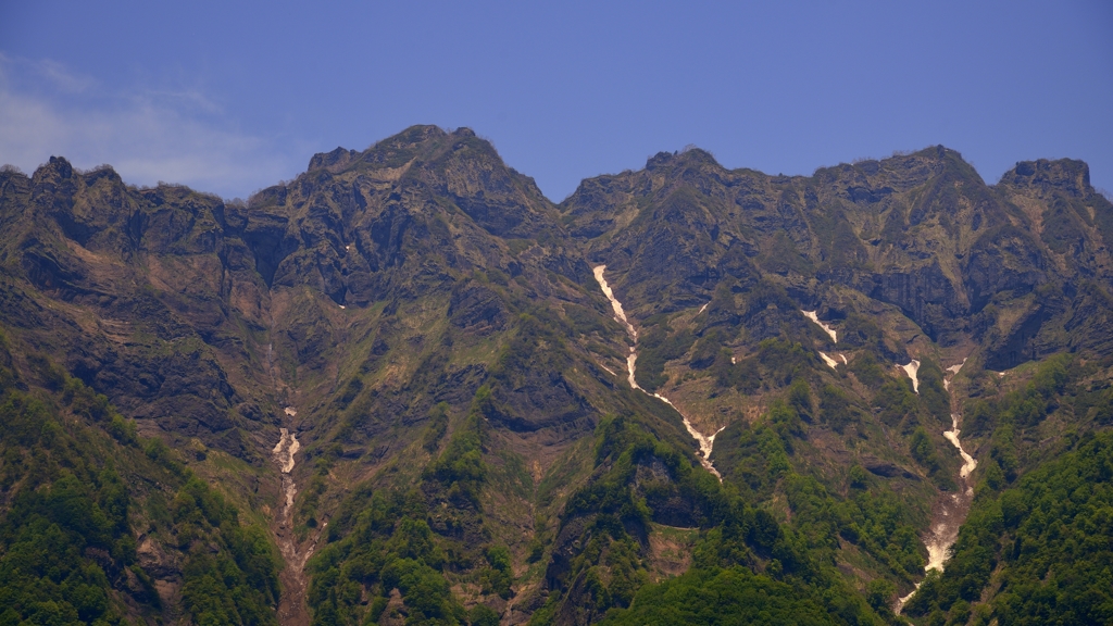 戸隠山(初夏)
