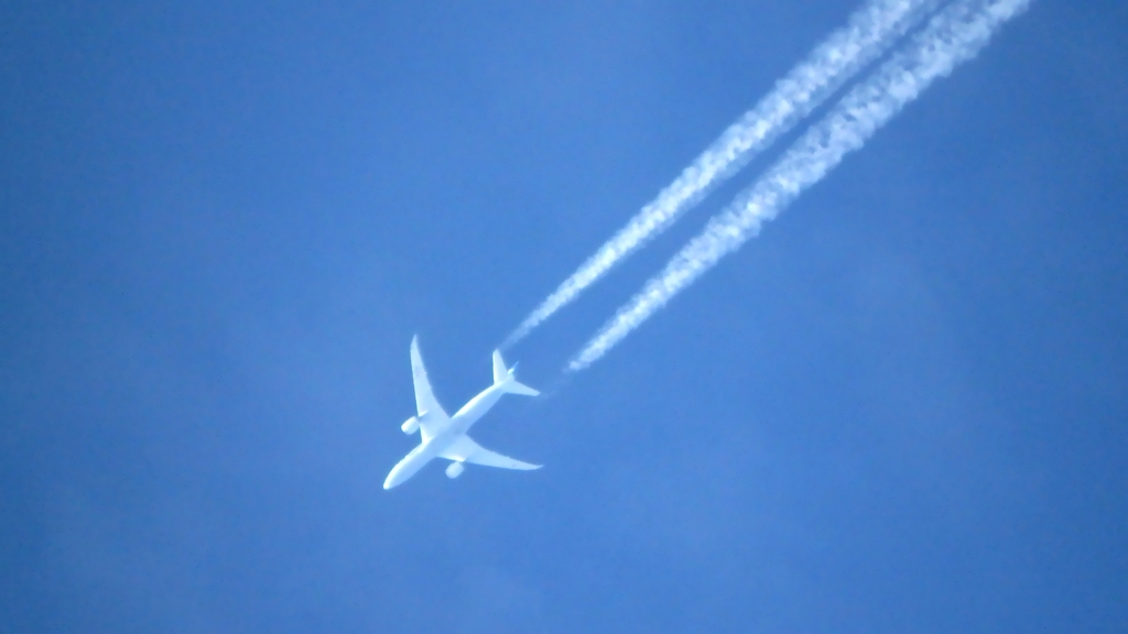 Jet Contrail 08