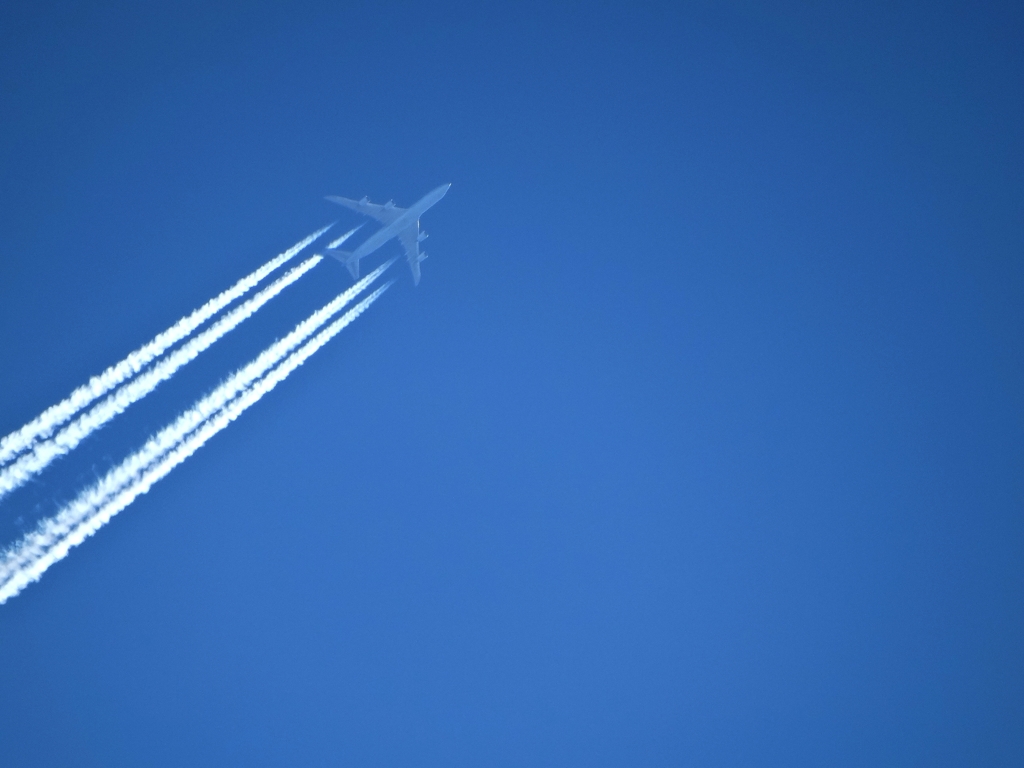 Jet Contrail 04