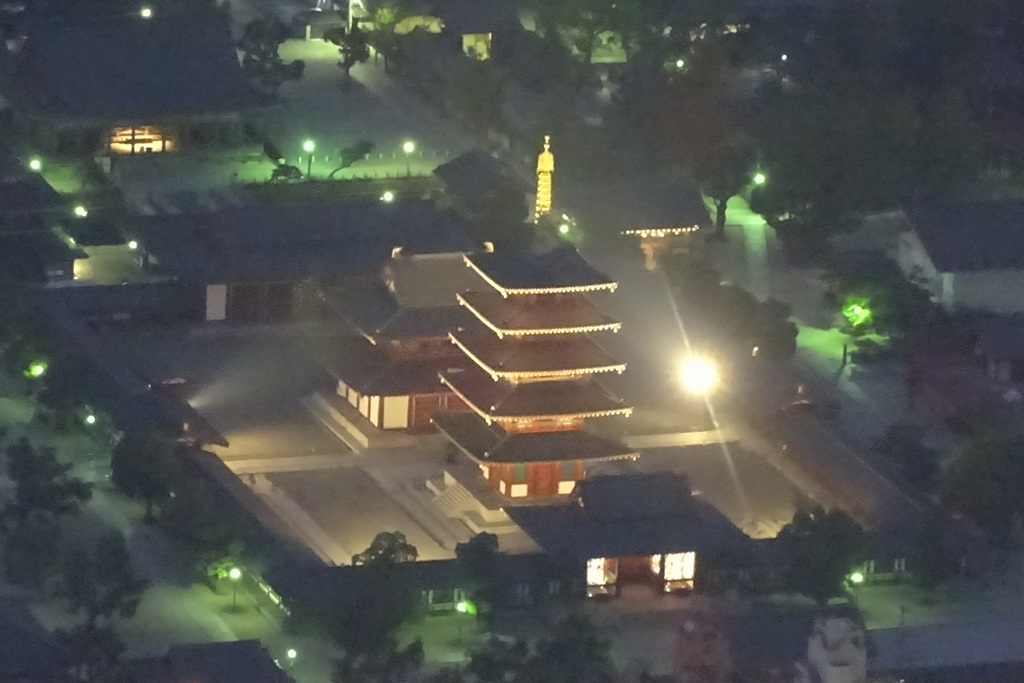 夜の四天王寺