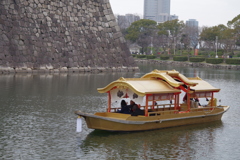 黄金の屋形船