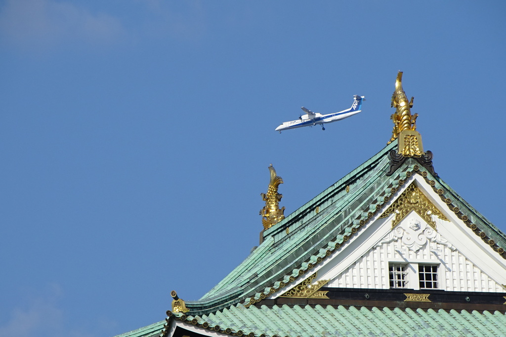 Bombardier DHC-8と鯱