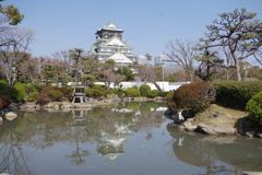 天守閣と大阪城庭園①