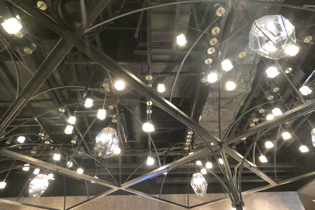 あべのハルカス14F天井照明