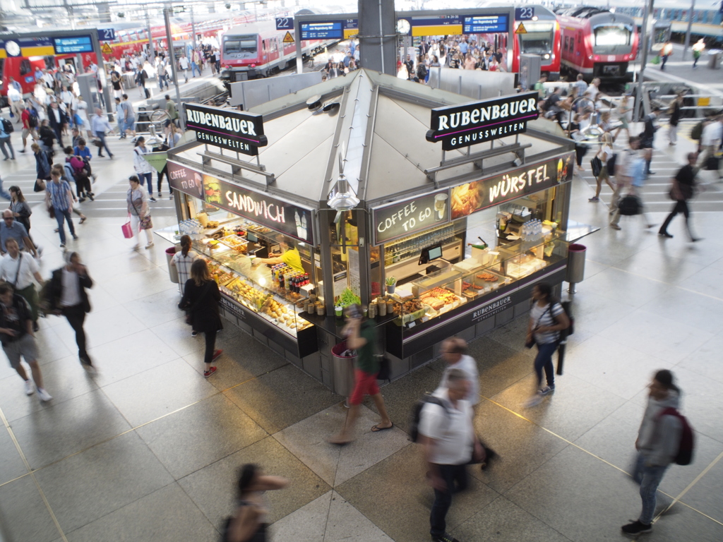ミュンヘン中央駅の朝