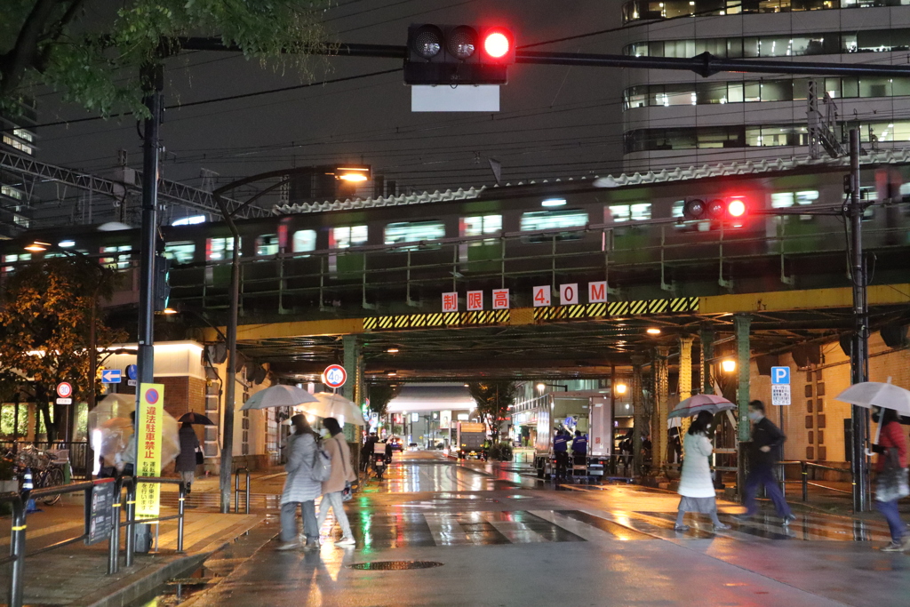 雨の有楽町