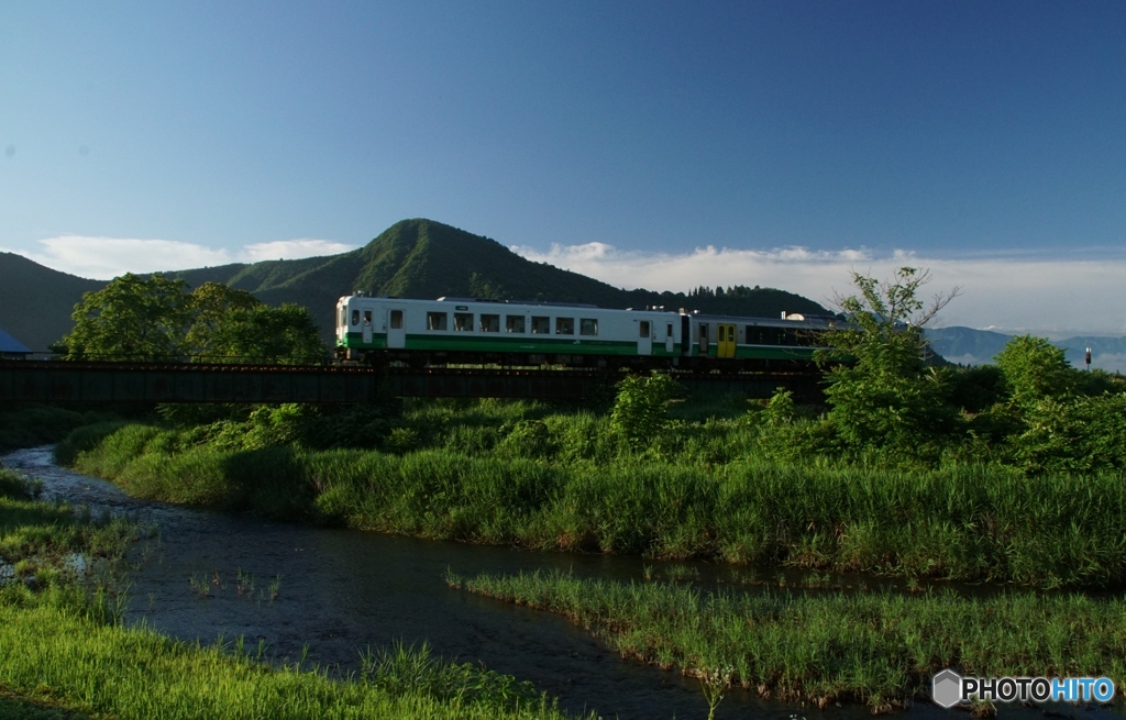 深緑の橋梁を往くキハ！
