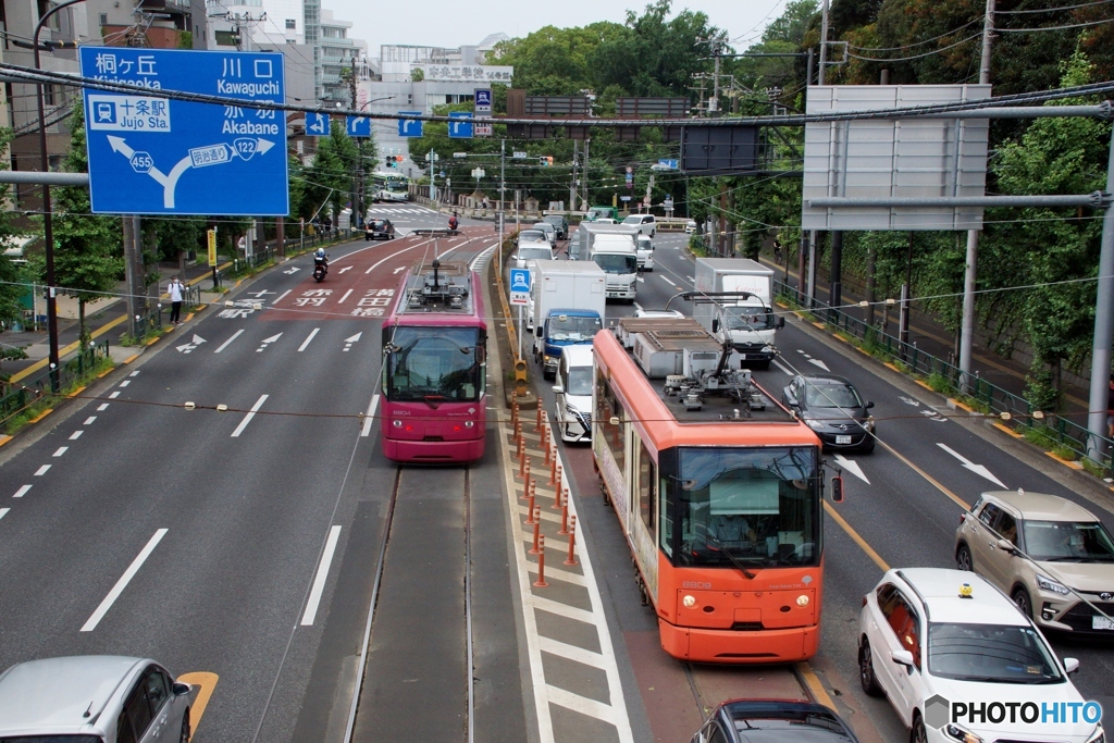 東京さくらトマム都電荒川線⑨飛鳥山歩道橋から王子駅方向を見ると…