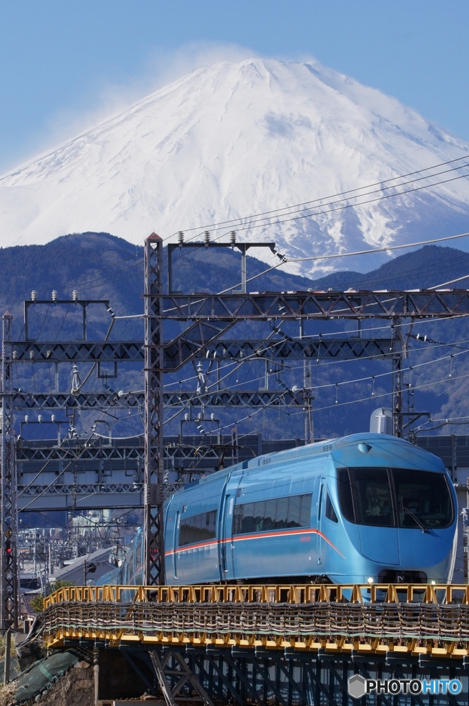 小田急ロマンスカーMSEと富士山！
