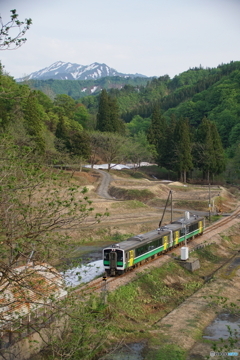 六十里越峠を越えて来た列車！