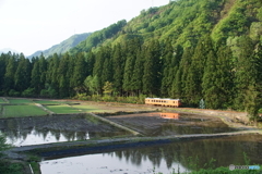 里山を走るキハ110！