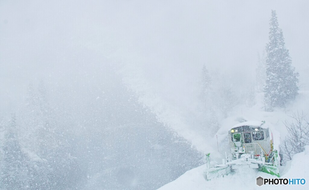 排雪中のラッセル車！