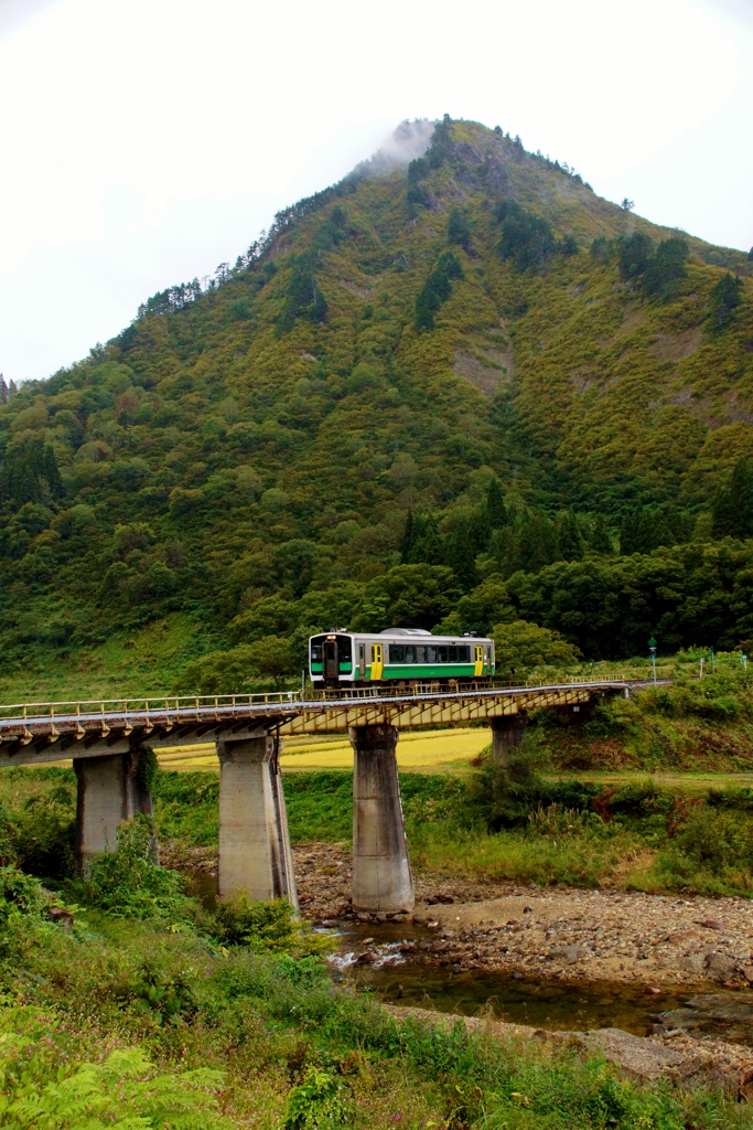 蒲生岳を背景に！