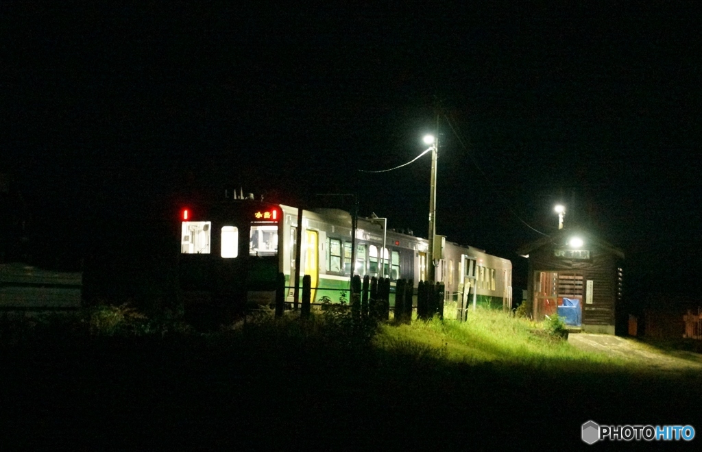 夜の薮神駅　下り最終列車！