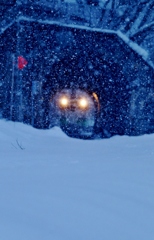 吹雪の中迫るキハ40！①