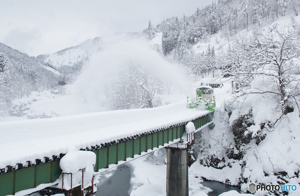豪快に雪を吹き飛ばします！