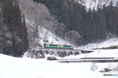 モノクロームの世界にカラフルキハ！