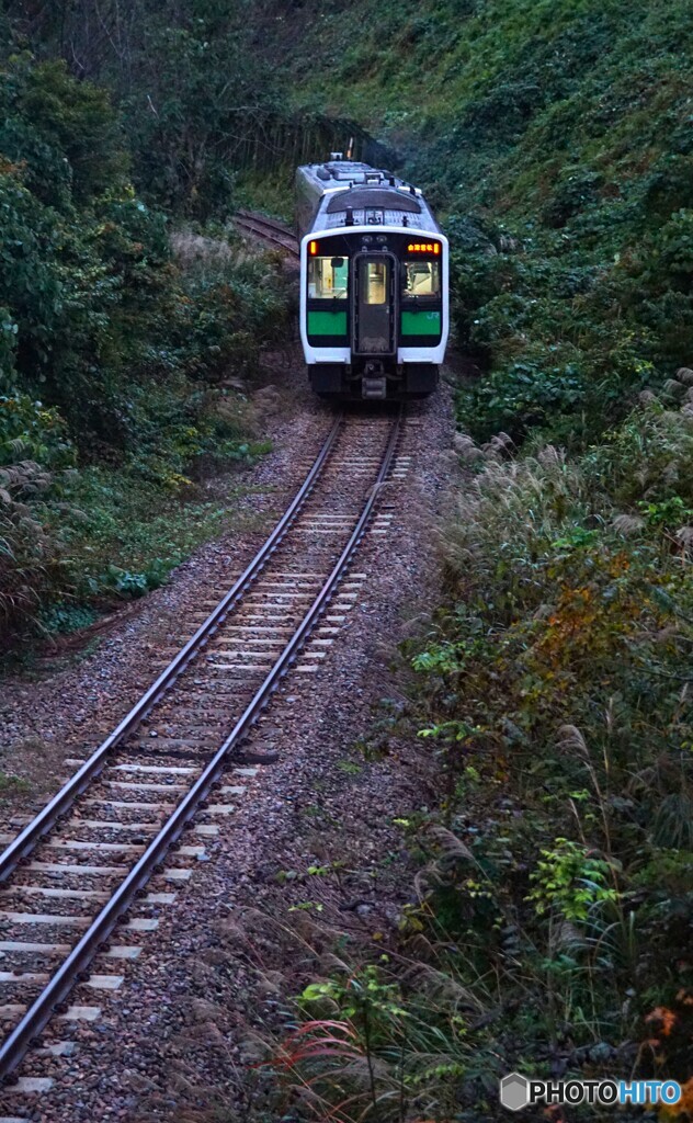 遠くに去り行く列車！