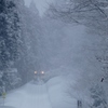 地吹雪の中の只見線