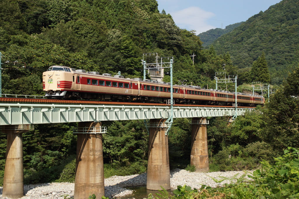 臨時列車「一村一山」号！