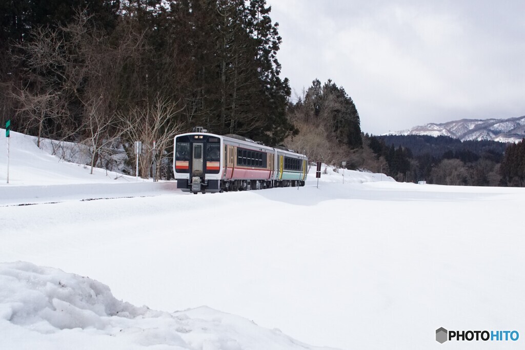 雪原を走るキハE120！接近編