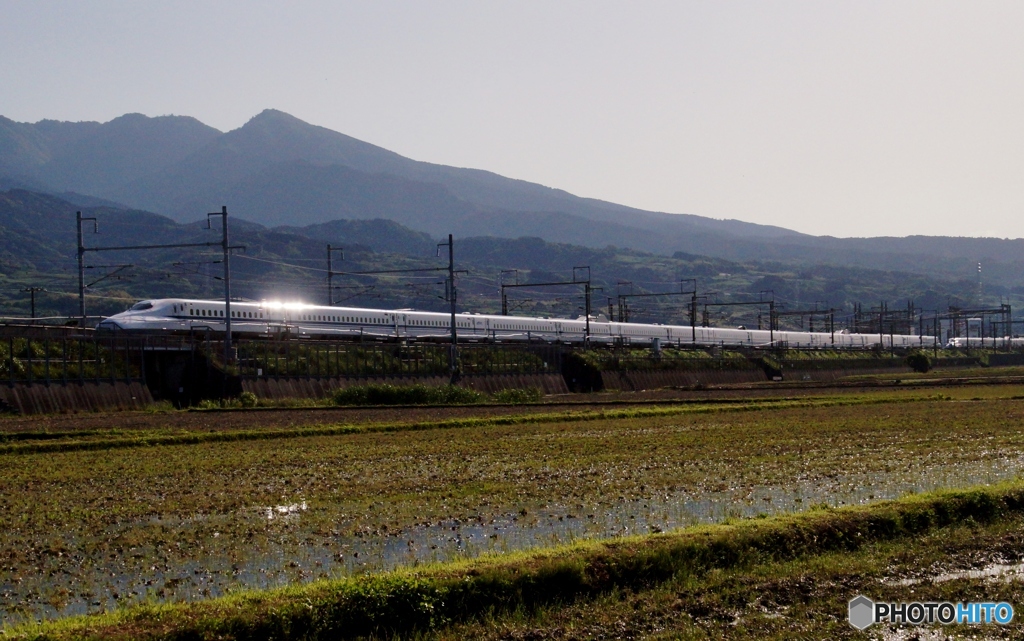 新幹線のギラりと上下列車の離合！