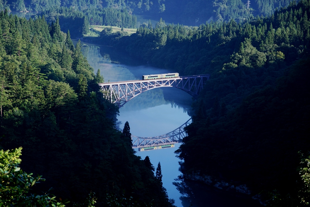 只見線第１橋梁の水鏡！