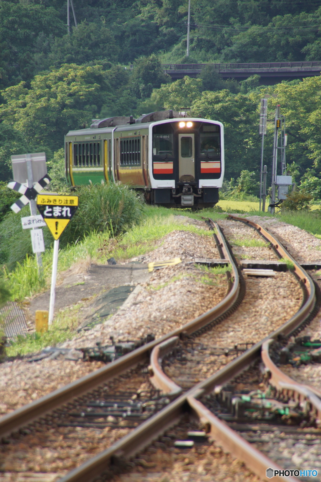 田舎臭い踏切！
