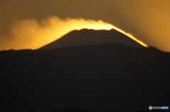 富士山　夕陽シルエット！日の入り直後！
