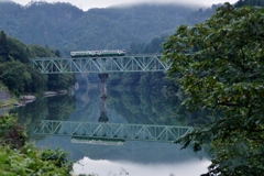 只見線第２橋梁の水鏡