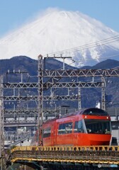 小田急ロマンスカーGSEと富士山！