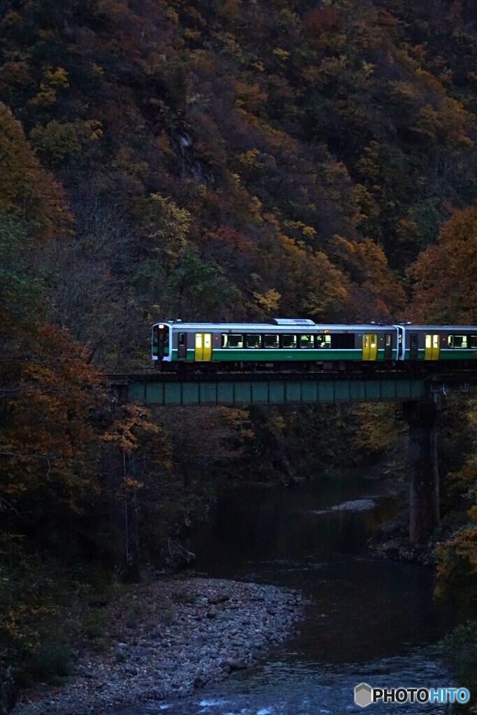 只見線　山区間の紅葉！