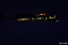 ナイタースキー場を背景に！