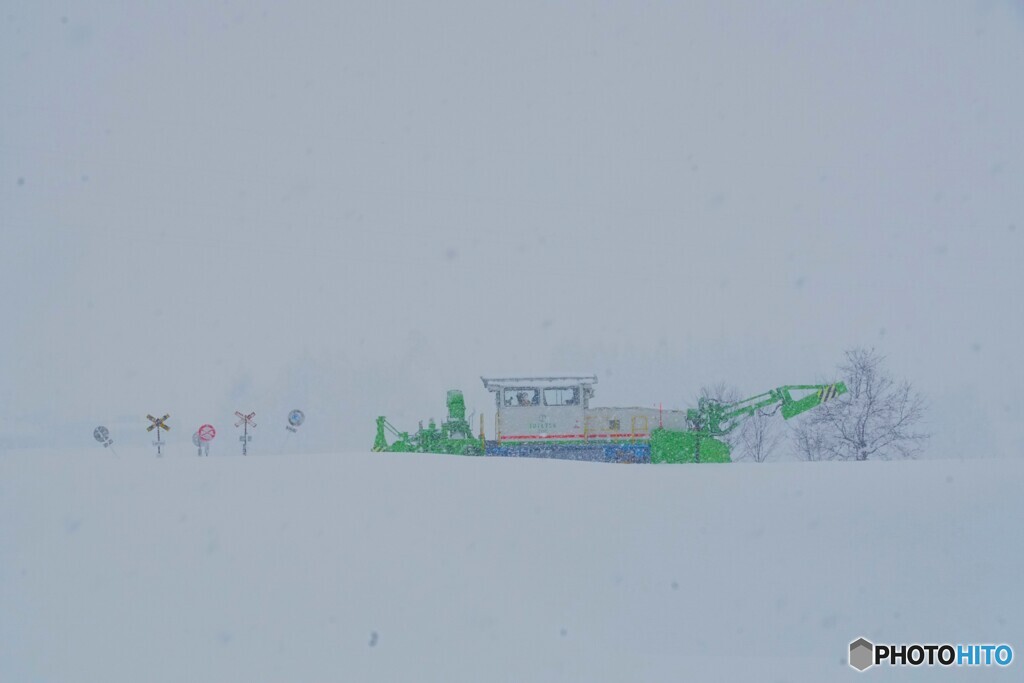 幻想的な風景の中のラッセル車！